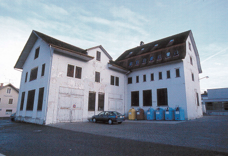 Zu sehen ist die Ballyfabrik im Jahr 2000